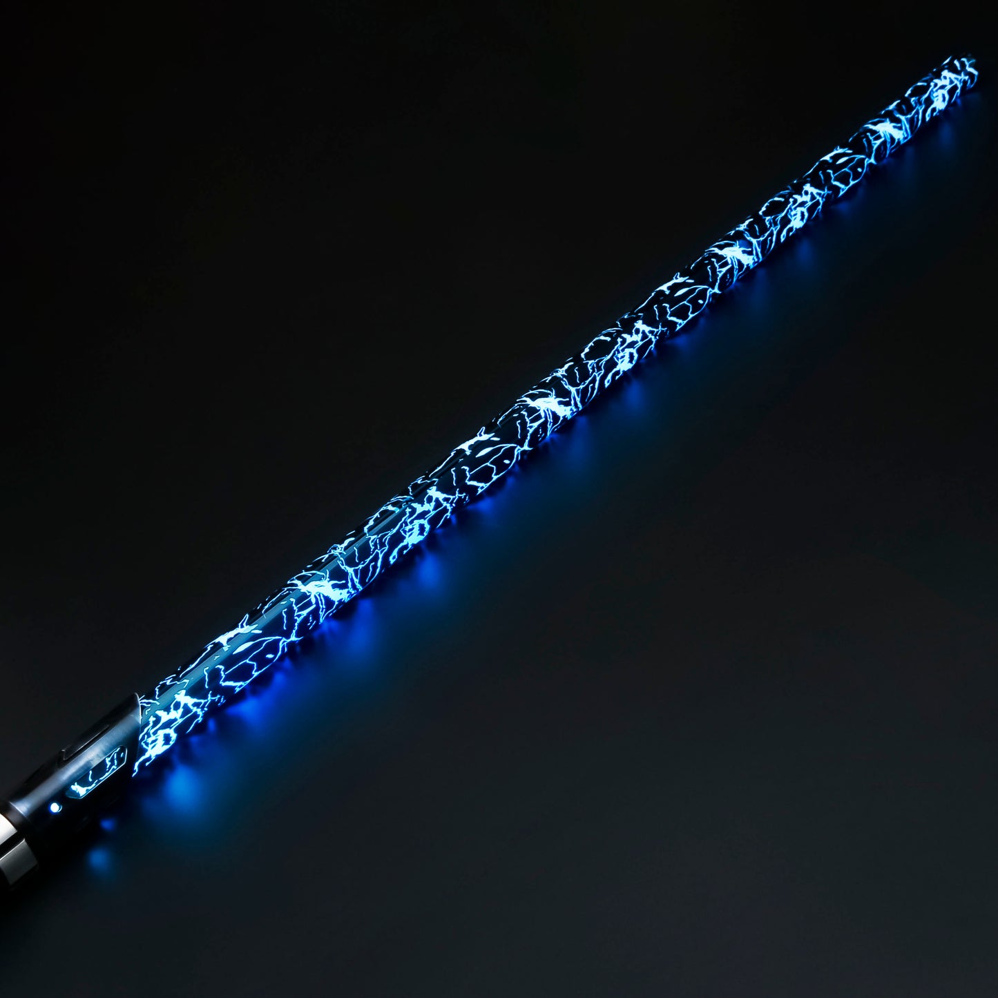 CRACKED BLADE