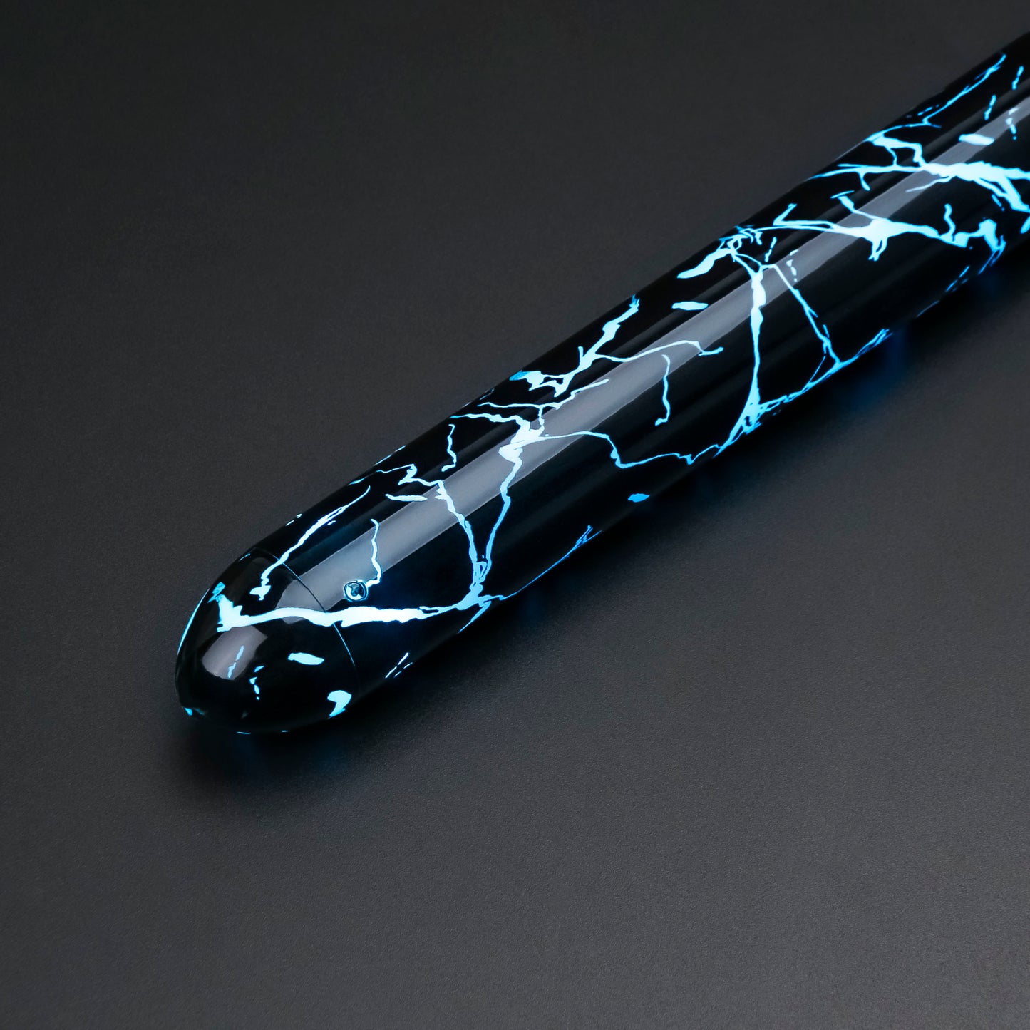 CRACKED BLADE